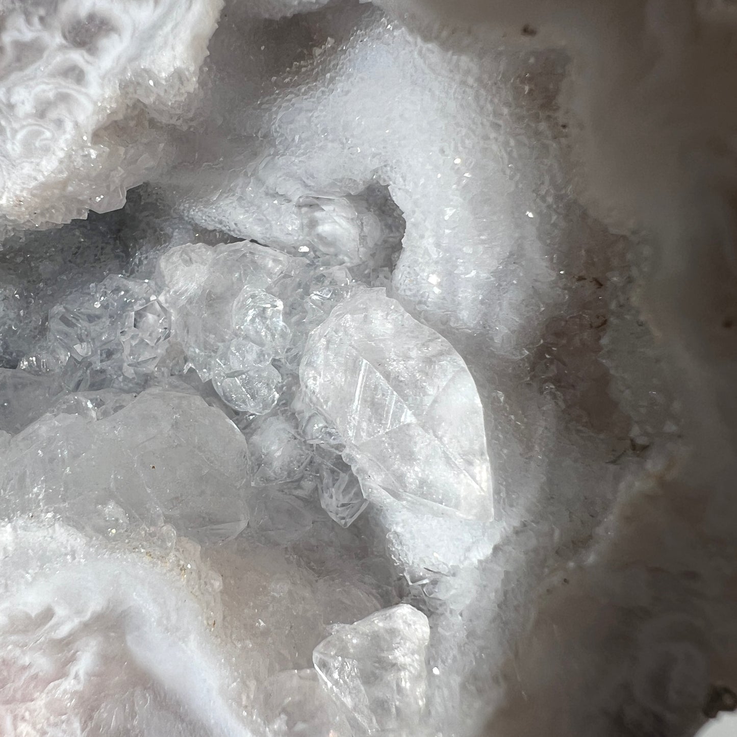 Crystal Geode & Display Stand | Quartz Geode