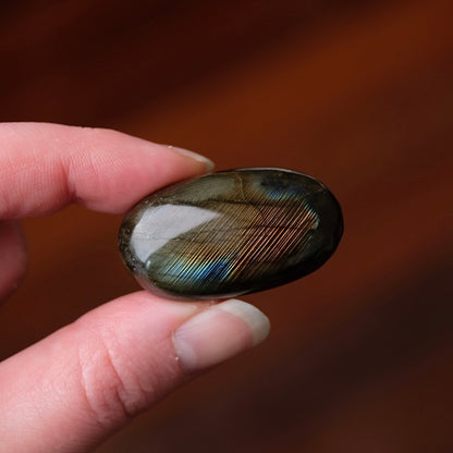 Flashy Labradorite Pocket Stone | Tumbled Crystal Palm