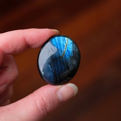 Flashy Labradorite Pocket Stone | Tumbled Crystal Palm