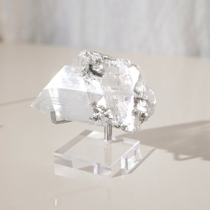 Acrylic Crystal Specimen Stand | Crystal Display Stand