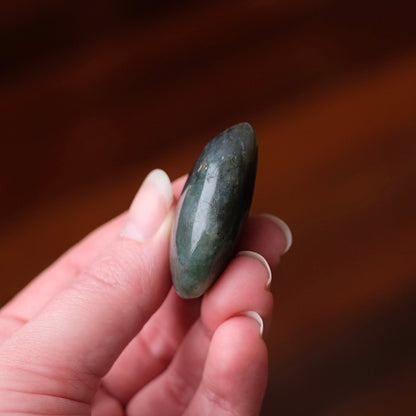 Flashy Labradorite Pocket Stone | Tumbled Crystal Palm