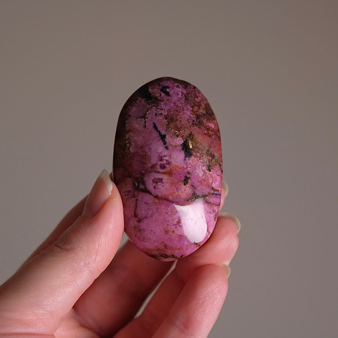 Cobalto Calcite Palm | Pink Cobaltoan Calcite Palm Stone