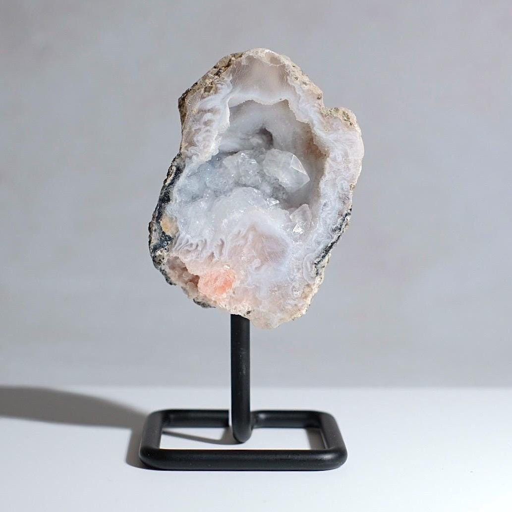 Crystal Geode & Display Stand | Quartz Geode