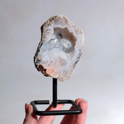 Crystal Geode & Display Stand | Quartz Geode