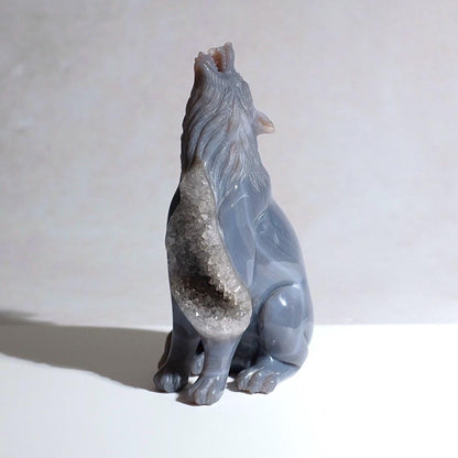 Stunning Druzy Agate Wolf Carving | Crystal Carving