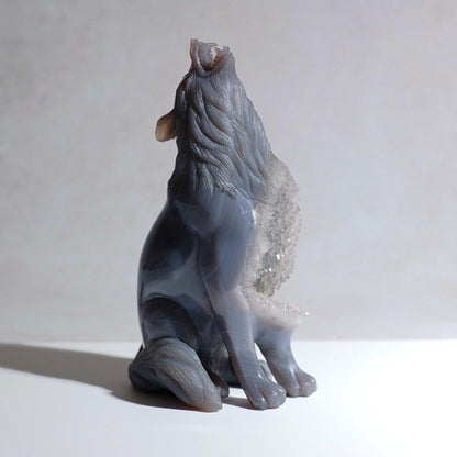 Stunning Druzy Agate Wolf Carving | Crystal Carving