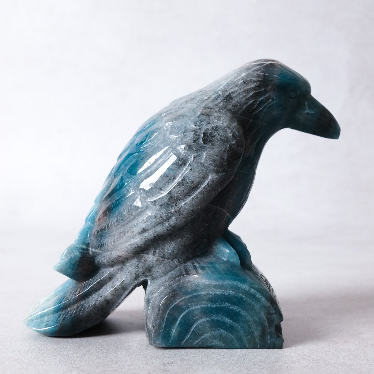 Trolleite Raven Carving | Crystal Crow Statue